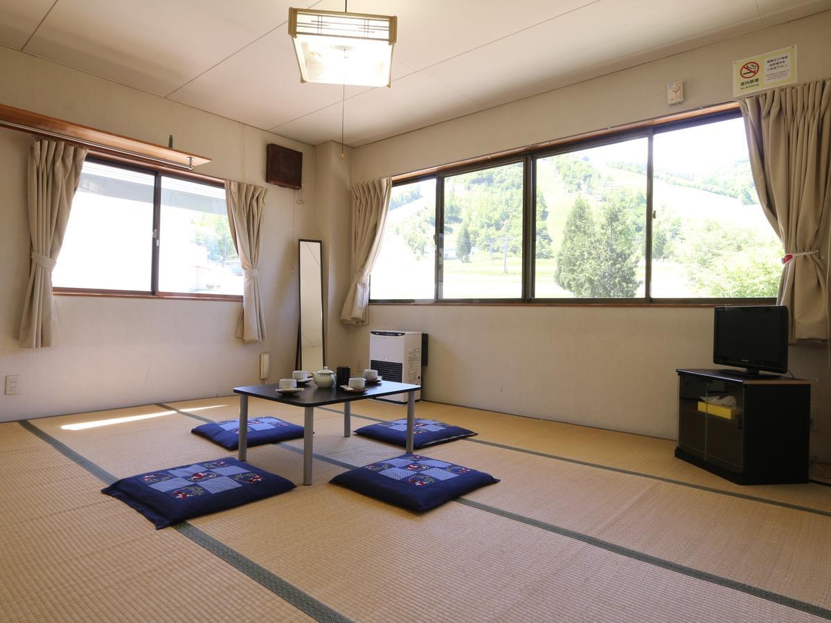 Lodge Kotobuki Takayama  Extérieur photo
